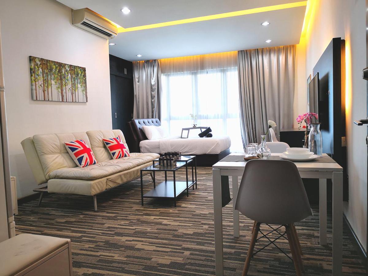 Klcc Inifinity Pool - The Regalia Residences & Suites By Kl Minsu Kuala Lumpur Exterior foto